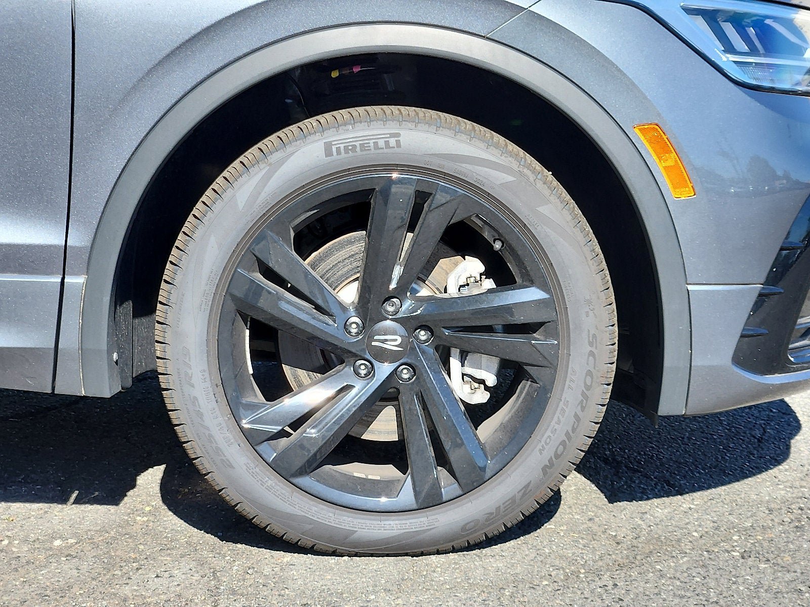 New 2024 Volkswagen Tiguan SE R-Line AWD/4WD image 6