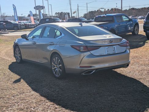 Used 2020 Lexus ES 350 w/ Premium Package image 6
