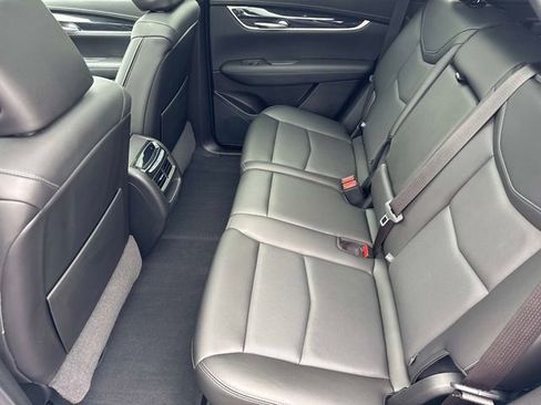 Certified 2022 Cadillac XT5 Premium Luxury w/ LPO, Floor Liner Package AWD/4WD image 13