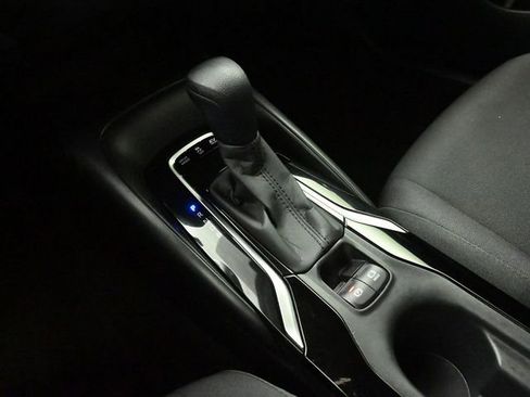 Used 2020 Toyota Corolla LE image 28