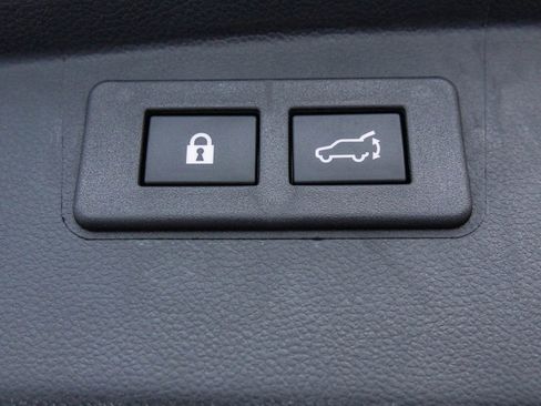 Used 2025 Subaru Outback Touring XT image 36