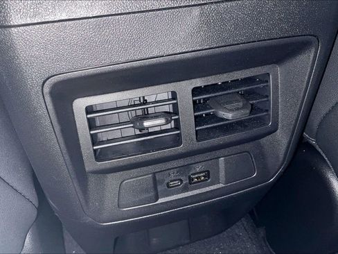 Used 2024 Chevrolet Colorado LT w/ LT Convenience Package III image 12