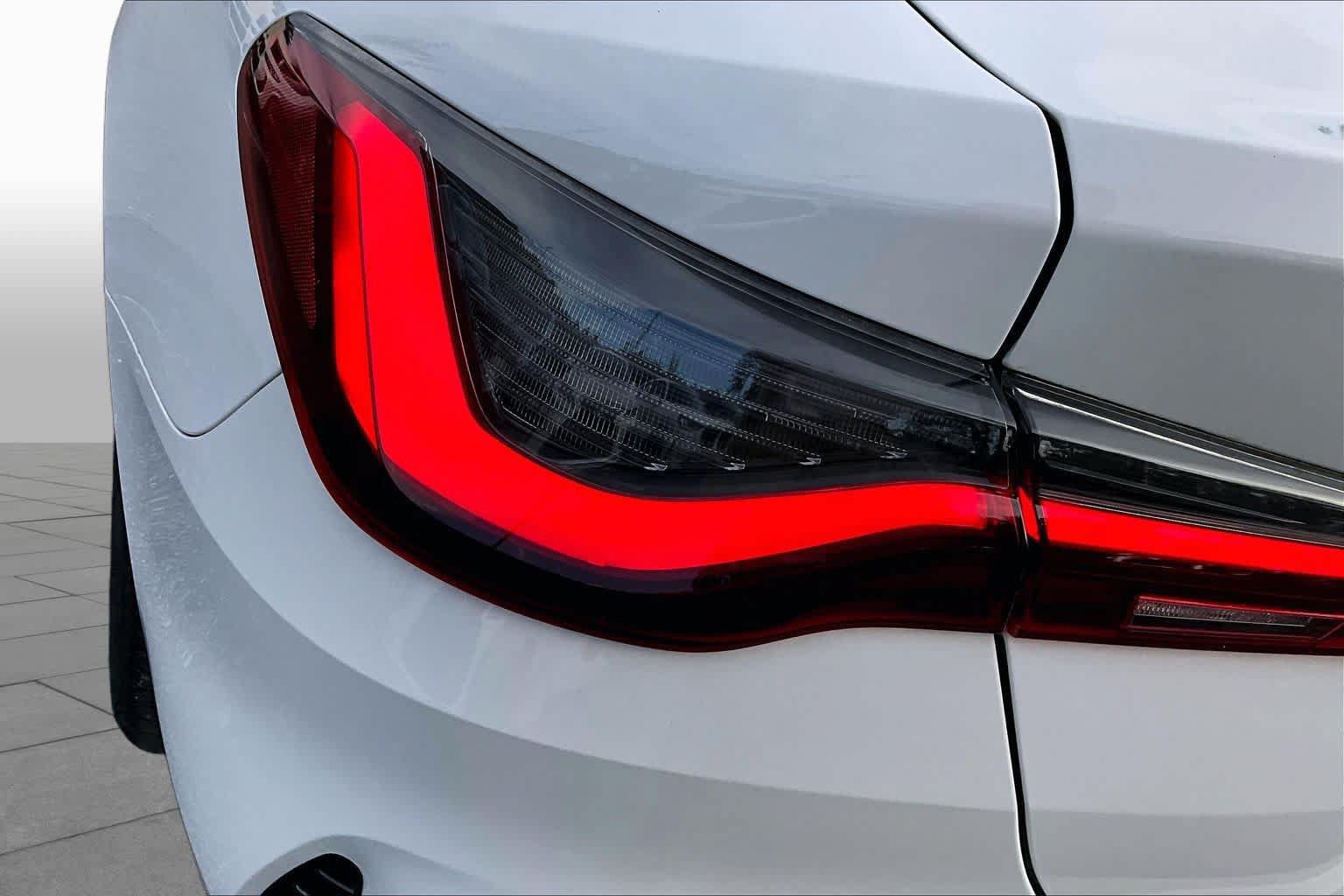 Used 2021 BMW 430i Coupe w/ Convenience Package RWD image 28