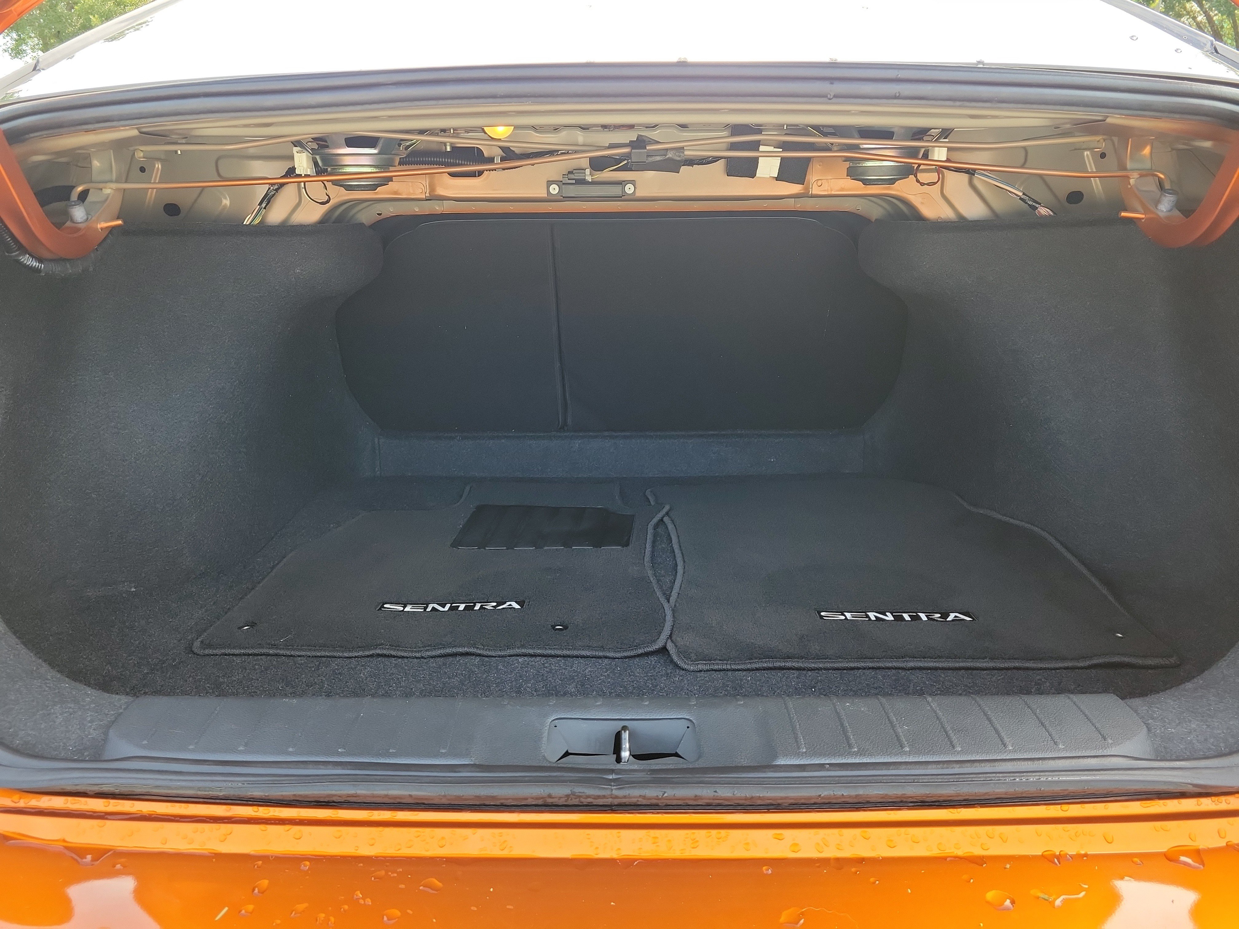Certified 2024 Nissan Sentra SR w/ Lighting Package FWD image 12
