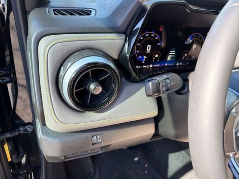 Used 2024 Chevrolet Colorado ZR2 w/ Safety Package image 18