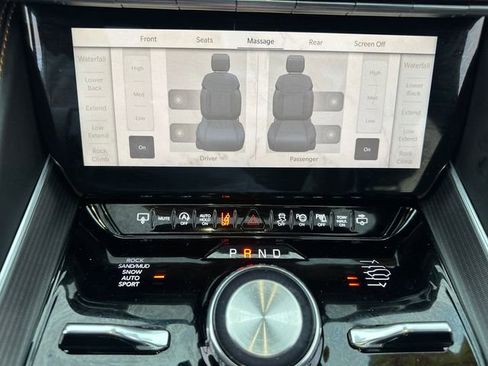 Used 2024 Jeep Grand Wagoneer Series III w/ Rear Seat Video Group 1 AWD/4WD image 45