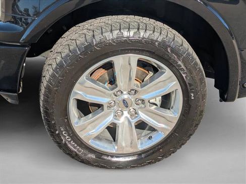 Used 2018 Ford F150 Platinum w/ Equipment Group 701A Luxury image 22