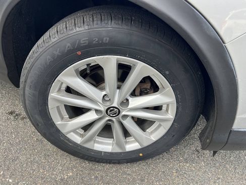 Used 2019 Nissan Rogue Sport SV w/ Technology Package AWD/4WD image 34