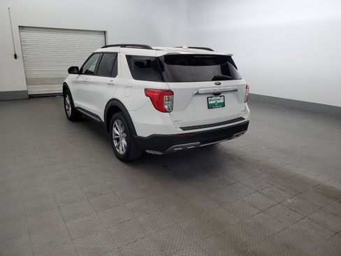 Used 2020 Ford Explorer XLT w/ Equipment Group 202A AWD/4WD image 5