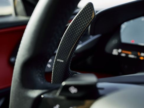 Used 2022 Ferrari SF90 Stradale image 58