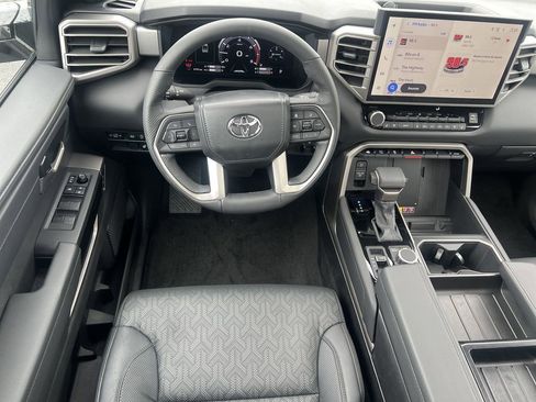 New 2025 Toyota Tundra Limited image 16