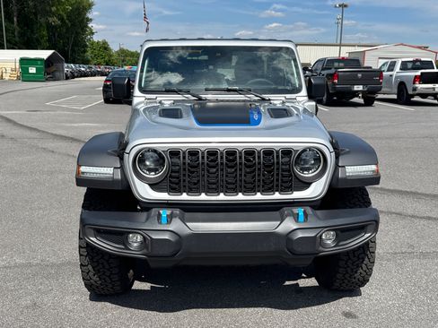 Used 2024 Jeep Wrangler Unlimited Rubicon 4xe AWD/4WD image 2