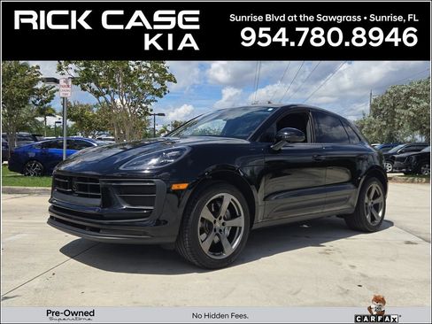 Used 2023 Porsche Macan Turbo AWD/4WD image 1