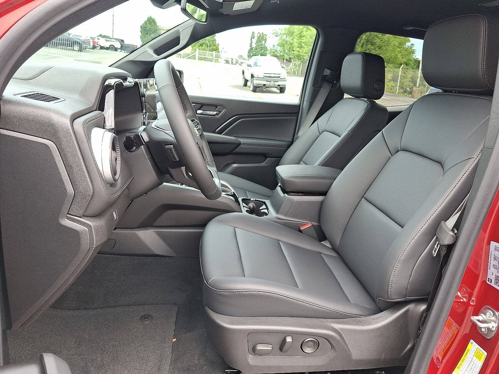 New 2026 Chevrolet Colorado LT w/ LT Convenience Package AWD/4WD image 6