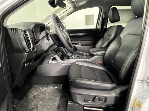 Used 2024 Ford Ranger Lariat w/ FX4 Off-Road Package image 11