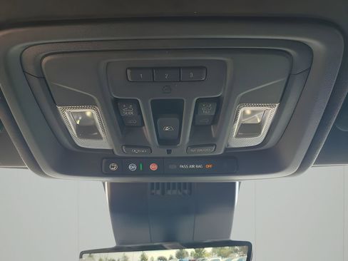 Used 2025 GMC Sierra 1500 AT4X image 40