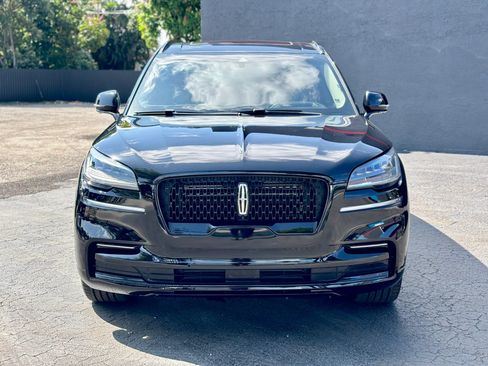 Used 2023 Lincoln Aviator Reserve w/ Equipment Group 201A RWD image 2