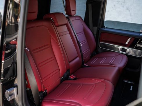 Used 2025 Mercedes-Benz G 550 image 25