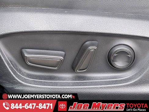 Used 2024 Toyota Camry SE image 29