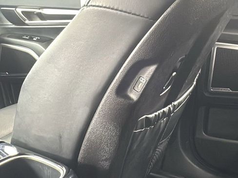 Used 2025 Kia Telluride S AWD/4WD image 40