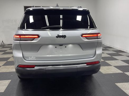 Used 2024 Jeep Grand Cherokee L Limited AWD/4WD image 16