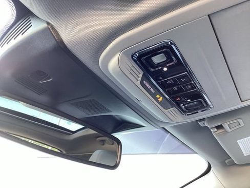 Used 2021 Lincoln Corsair AWD w/ Premium Package image 35