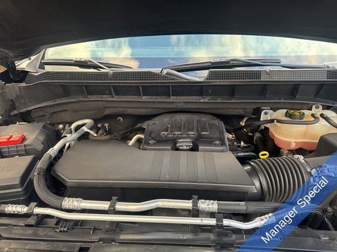 Used 2022 Chevrolet Silverado 1500 LT image 9