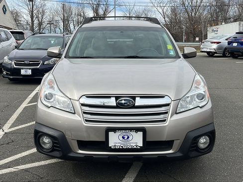 Used 2014 Subaru Outback 2.5i Premium image 4