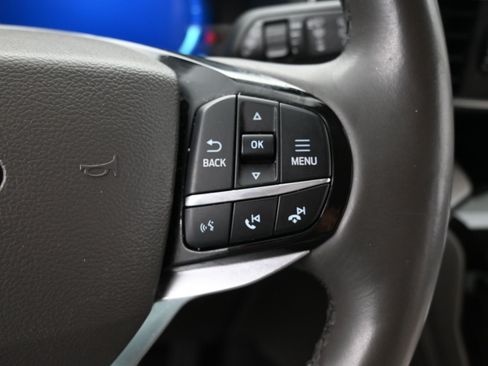 Used 2022 Ford Explorer Platinum w/ Equipment Group 601A AWD/4WD image 15