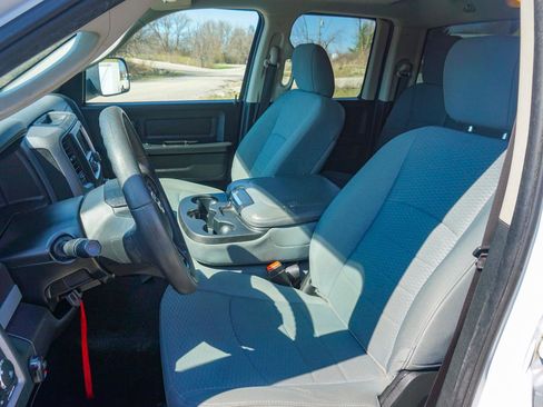 Used 2018 RAM 1500 Express w/ Express Value Package AWD/4WD image 16