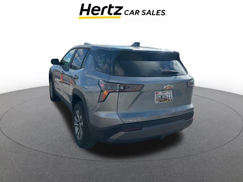 Used 2025 Chevrolet Equinox LT image 4