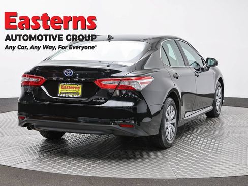 Used 2020 Toyota Camry LE w/ Fleet Convenience Package FWD image 5