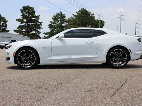 Used 2021 Chevrolet Camaro SS RWD image 3