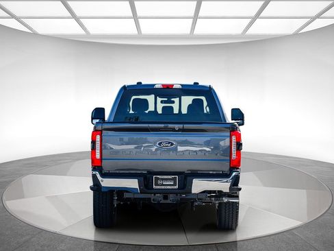 Used 2026 Ford F350 Lariat w/ Lariat Ultimate Package AWD/4WD image 3