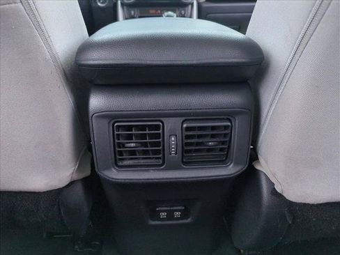 Used 2021 Toyota RAV4 XLE w/ Convenience Package FWD image 17