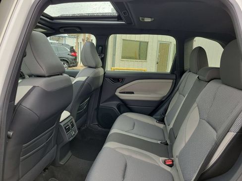 Used 2026 Subaru Forester Premium AWD/4WD image 13