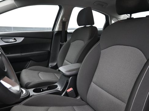 Used 2022 Kia Forte LXS FWD image 11