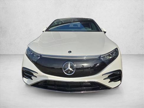 Used 2023 Mercedes-Benz EQS 450+ Sedan image 2