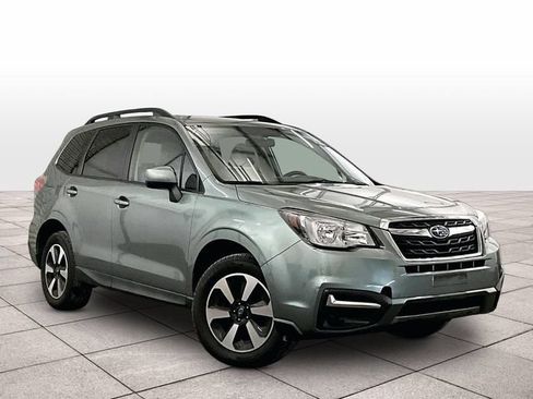 Used 2018 Subaru Forester 2.5i Premium w/ All-Weather Package AWD/4WD image 2
