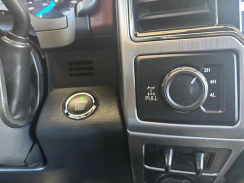 Used 2022 Ford F350 Platinum image 19