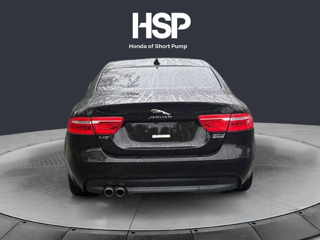 Used 2017 Jaguar XE Premium AWD/4WD image 4
