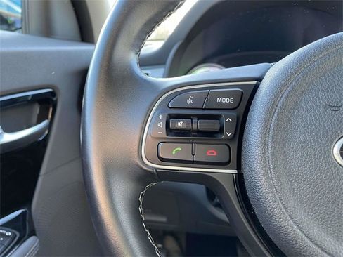 Used 2019 Kia Niro EX image 23