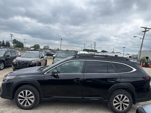 Used 2025 Subaru Outback Premium w/ Popular Package #1A AWD/4WD image 12
