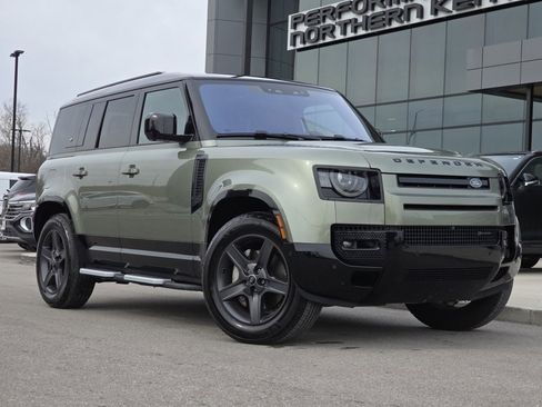 Used 2023 Land Rover Defender 110 X-Dynamic SE image 2