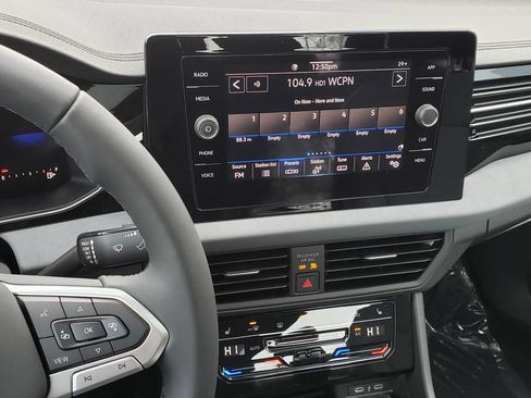 New 2026 Volkswagen Jetta SE FWD image 11