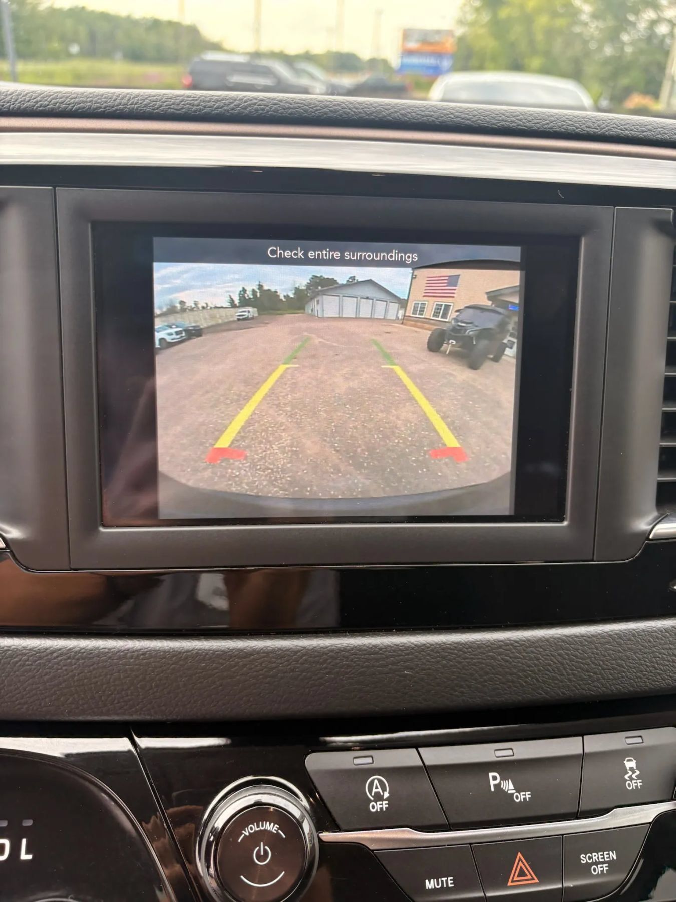 Used 2020 Chrysler Voyager LX w/ Cold Weather Group FWD image 23