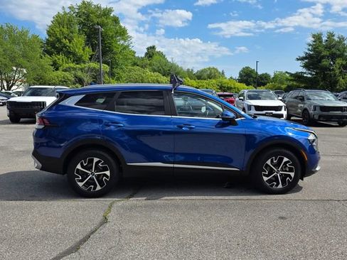 Certified 2023 Kia Sportage EX AWD/4WD image 9