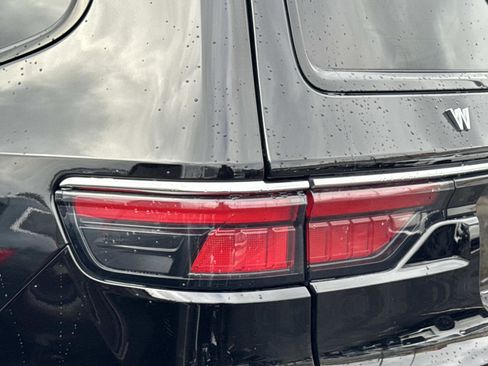 Used 2024 Jeep Wagoneer Series III image 28