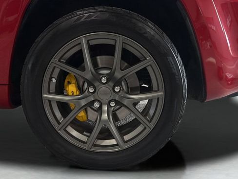 Used 2020 Jeep Grand Cherokee Trackhawk AWD/4WD image 45