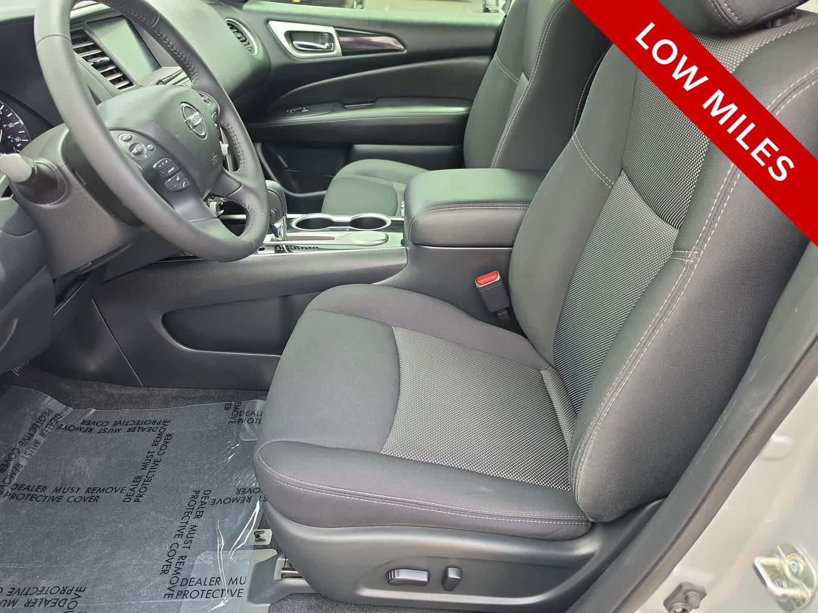Used 2020 Nissan Pathfinder SV FWD image 15